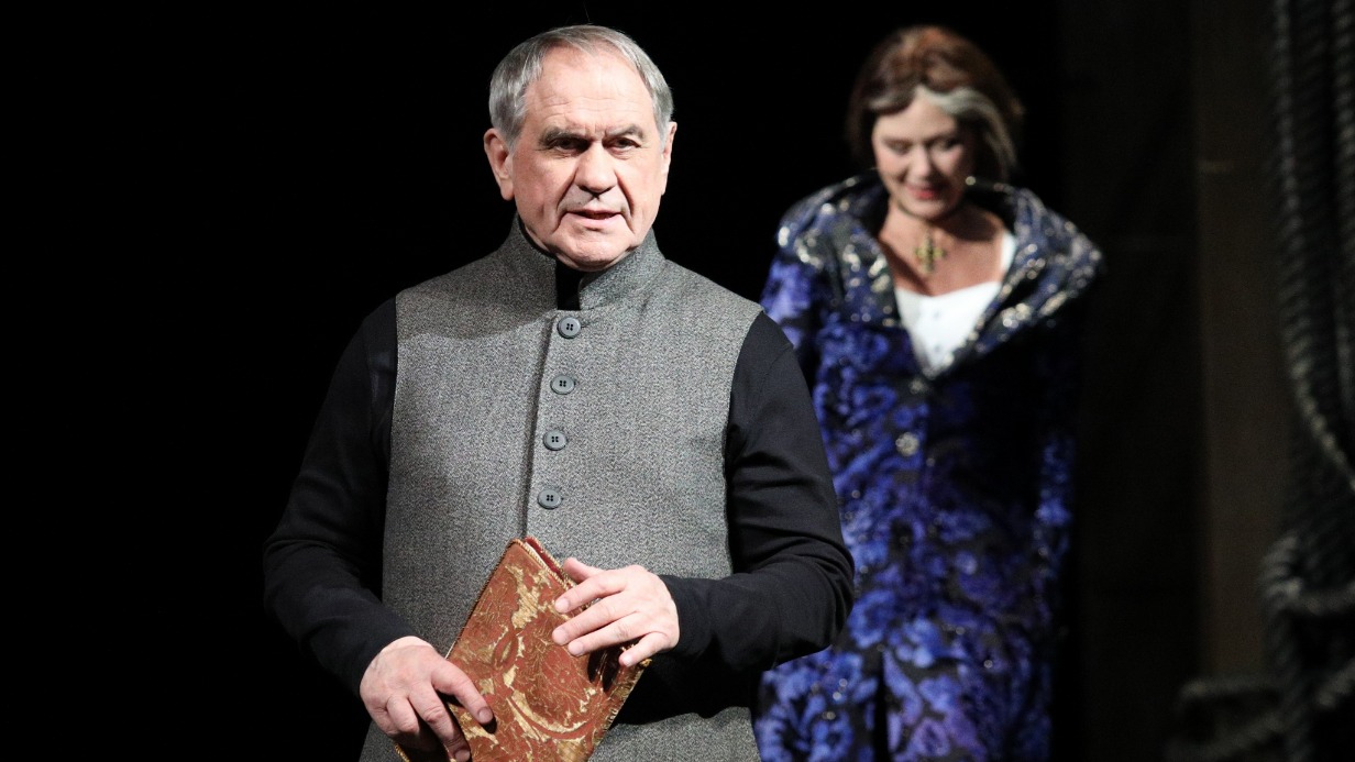 Актер Валерий Афанасьев попал в больницу после спектакля в Москве