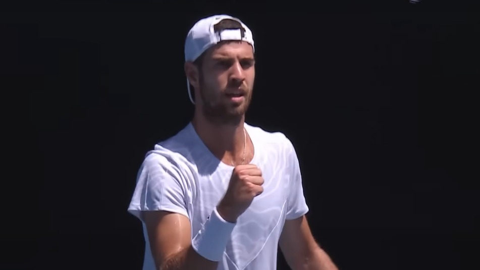 Карен Хачанов впервые вышел в полуфинал Australian open