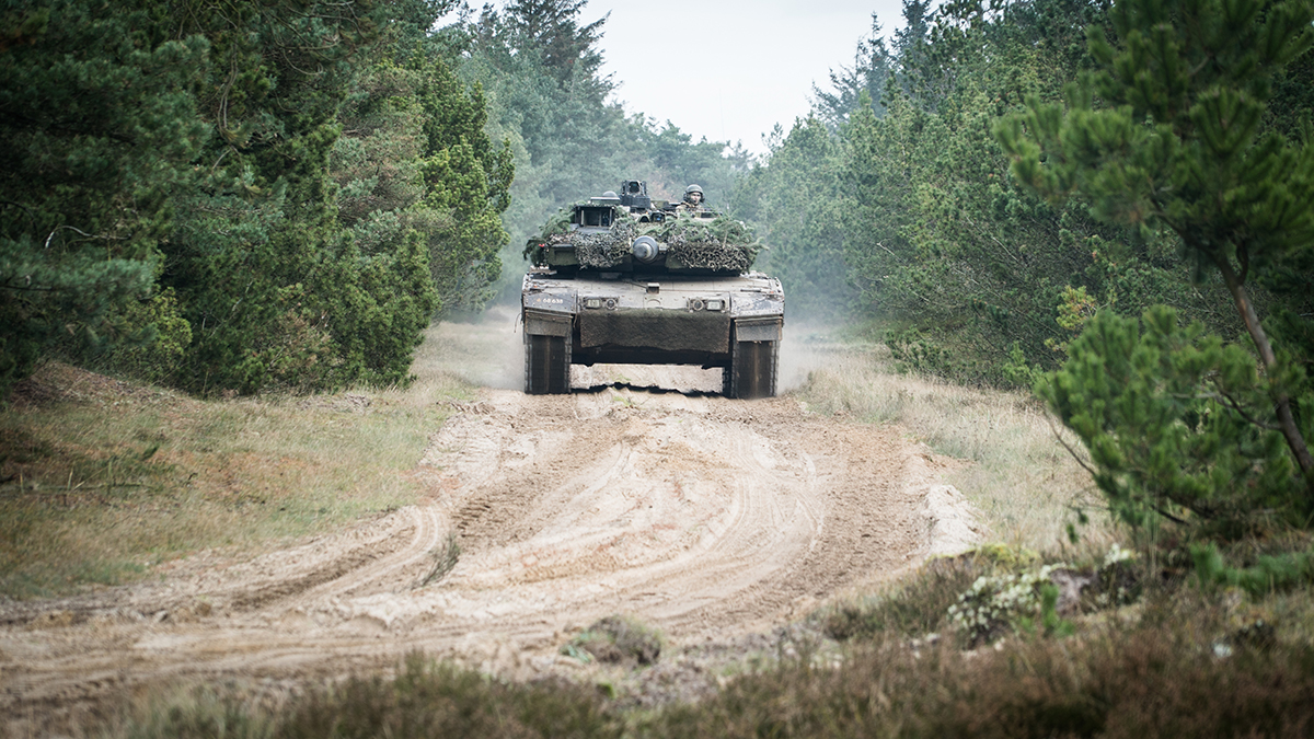 Глава МО Украины Резников: ВСУ получили от Запада около 60 танков Leopard 2