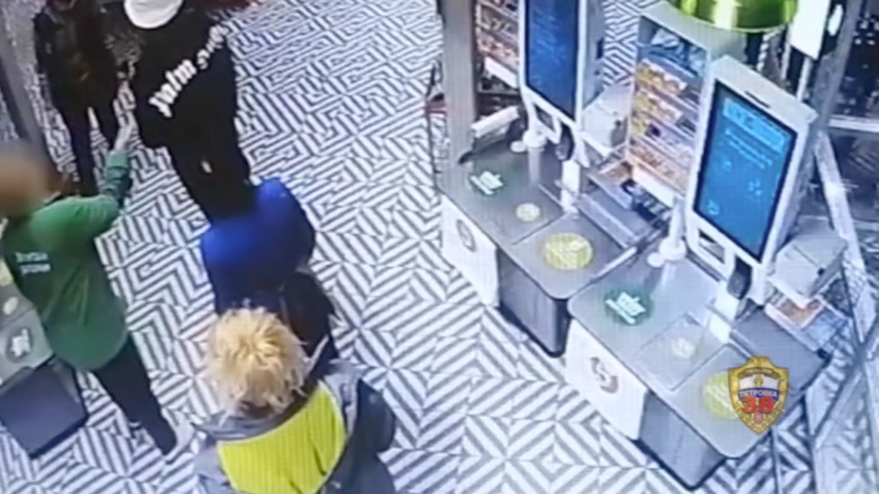 Двое мужчин ограбили супермаркет на северо-востоке Москвы