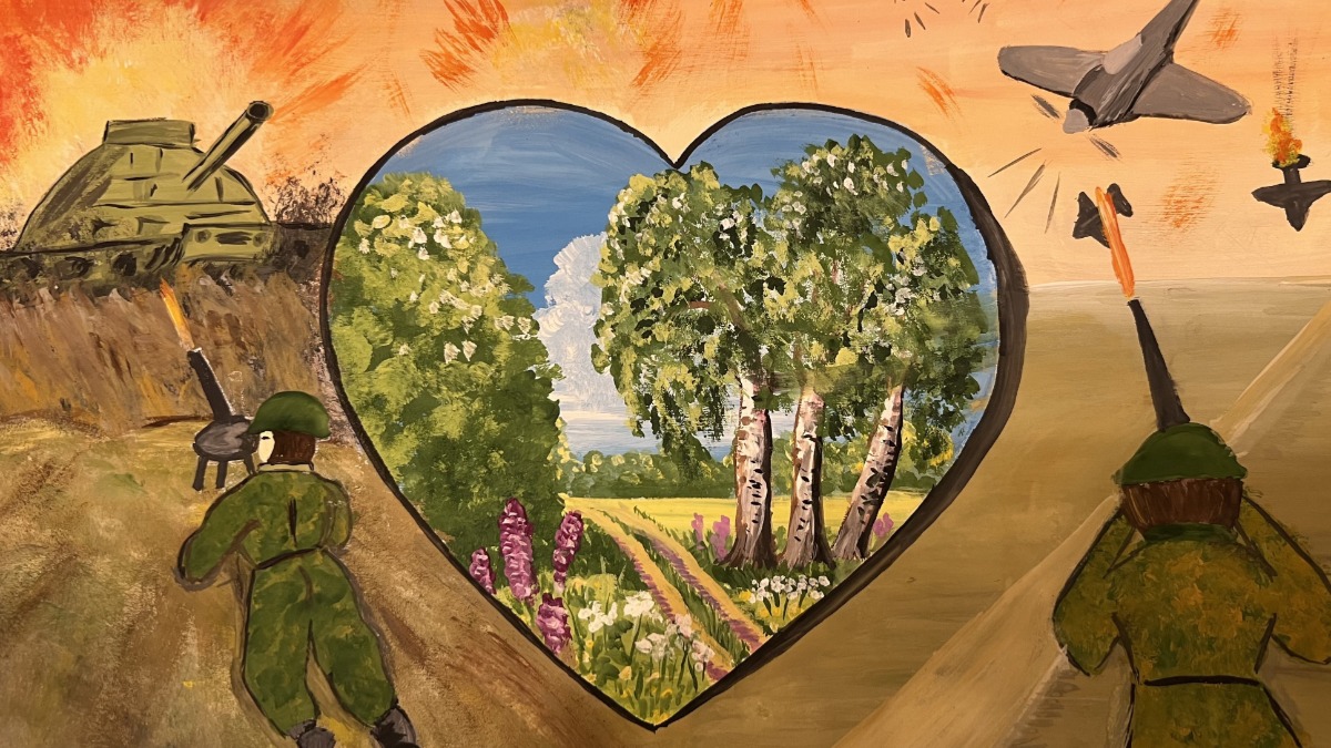 Москвичи стали одними из первых участников конкурса открыток к празднику 23 февраля