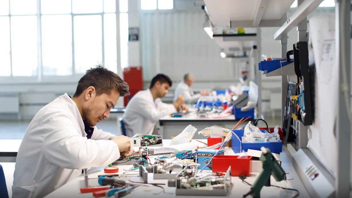 Собянин: Число малых и средних предприятий в Москве выросло на семь процентов в 2022 году