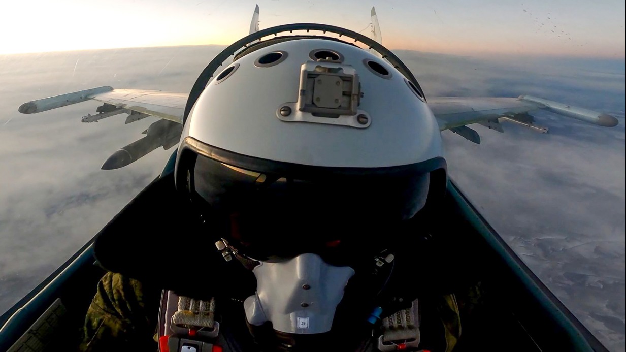 Экипажи Су-35С проводят боевые вылеты в зоне проведения специальной военной операции