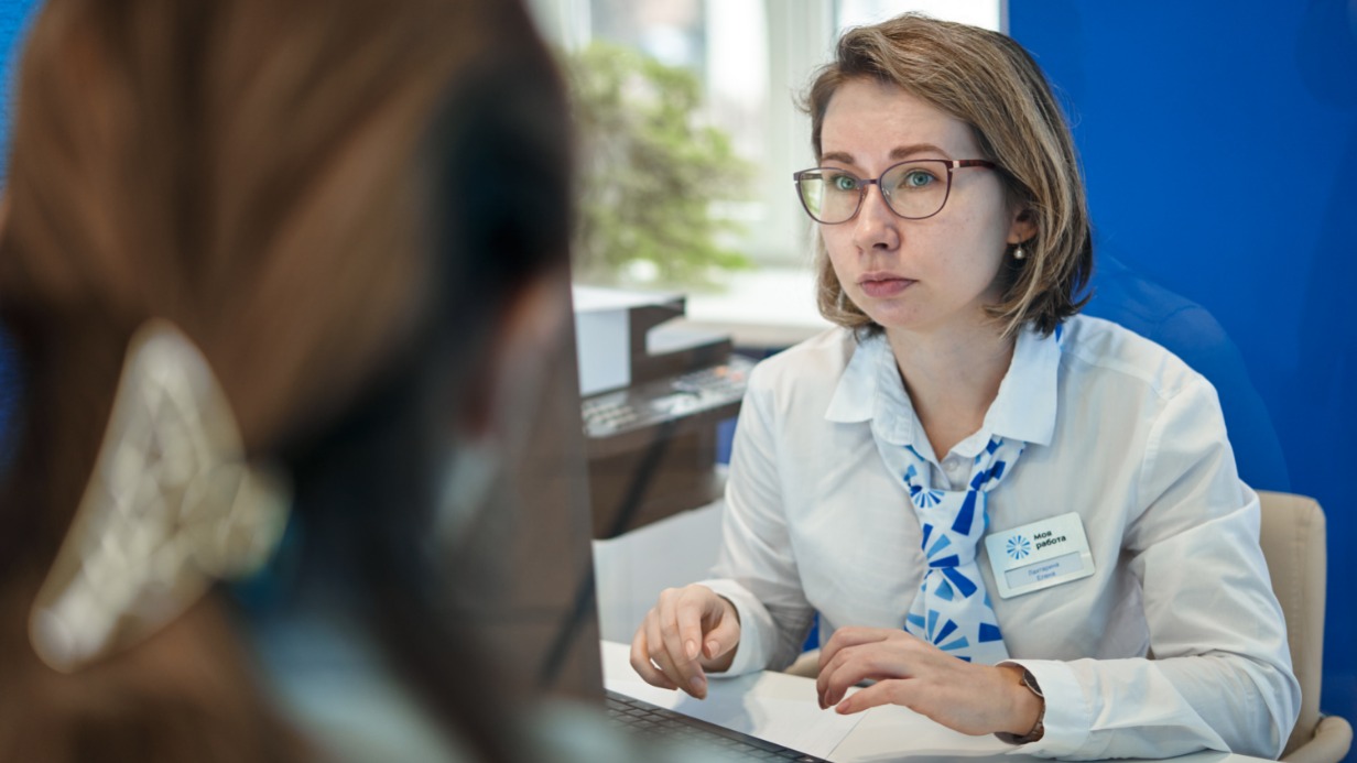 Вакансии для рабочих, инженеров и программистов: в службе занятости пройдет открытый отбор на лучшие промпредприятия города