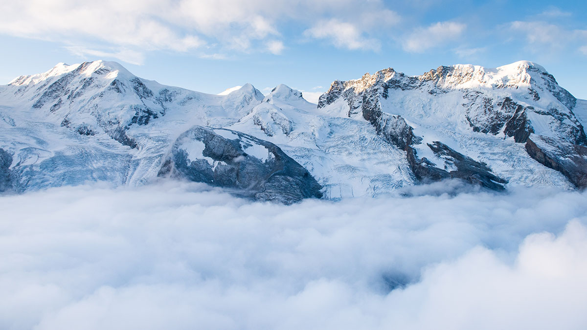 Эксперт Яковенко заявил, что шансов на спасение альпинистки Наговицыной почти нет