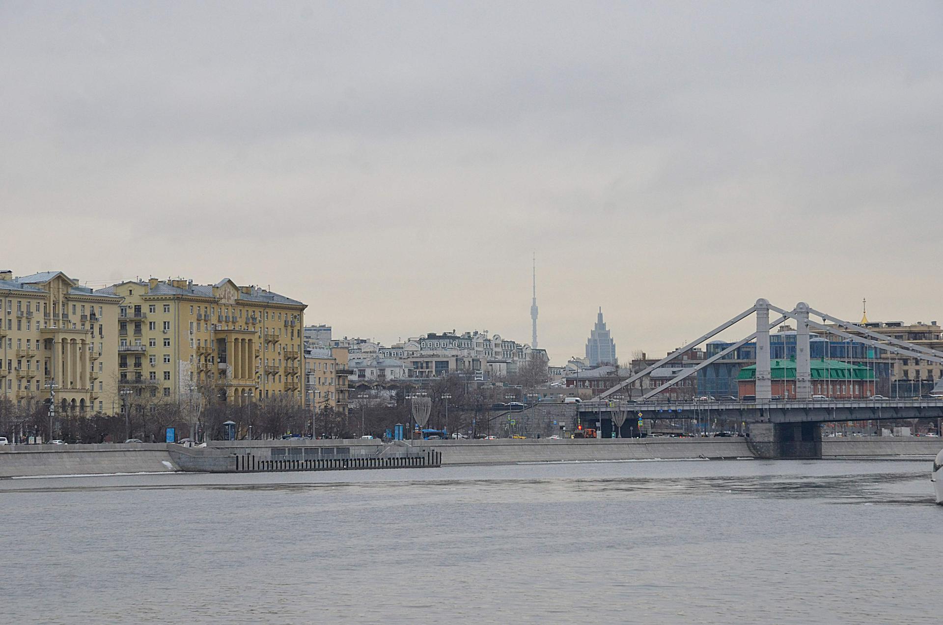 «Продолжение невразумительной погоды»: москвичей ждут небольшие морозы и снегопад