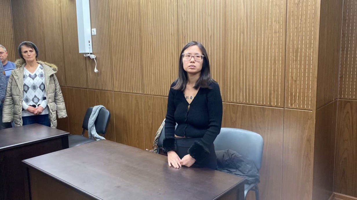 Американку, выгулявшую теленка на Красной площади, оштрафовали на 20 тысяч рублей