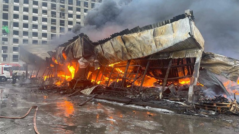 Прокуратура контролирует расследование обстоятельств пожара на рынке в Новой Москве