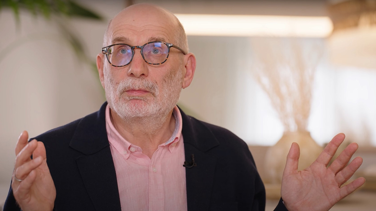 Писатель Борис Акунин* не признает свою вину в публичном оправдании терроризма