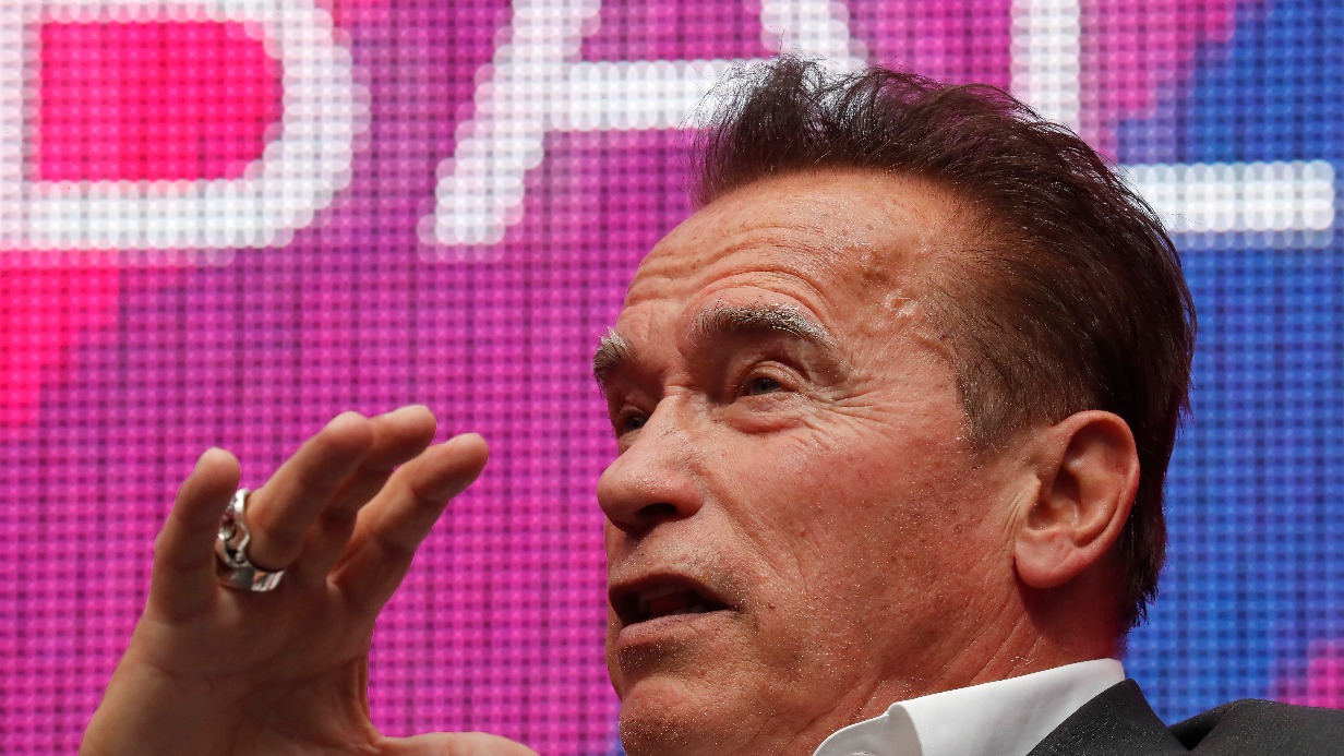 Шварценеггер сбил женщину-велосипедиста в Лос-Анджелесе