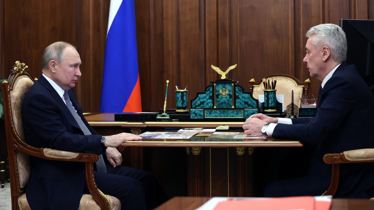 Путин поблагодарил Собянина за реализацию городских проектов развития