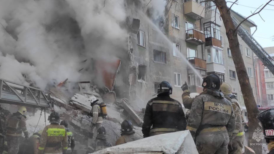 Одного человека, считавшегося погибшим при взрыве в Новосибирске, спасли