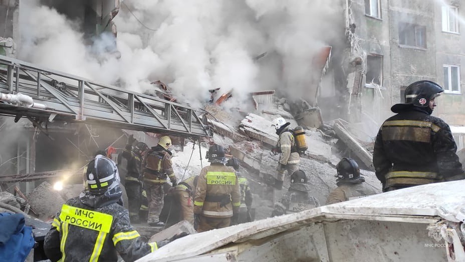 Число пострадавших при взрыве газа в Новосибирске увеличилось до восьми человек