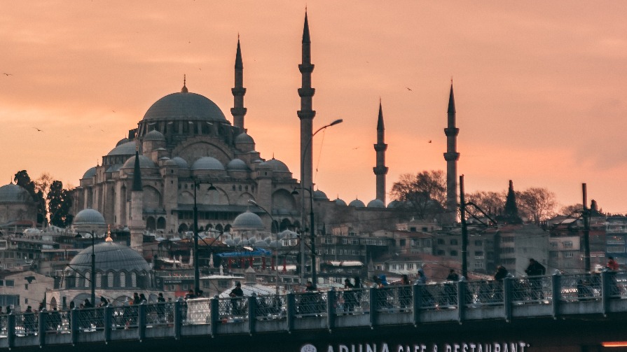 Пострадавшим от землетрясений в Турции выплатят пособие на годовую аренду жилья