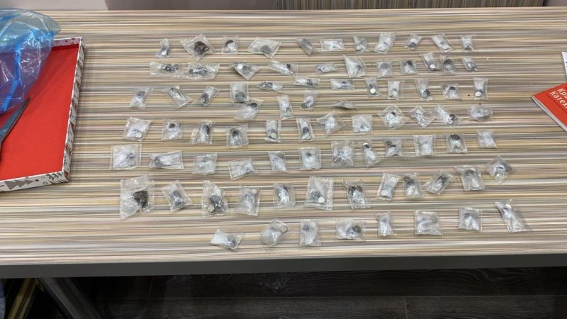 Полицейские задержали наркокурьера в центре Москвы