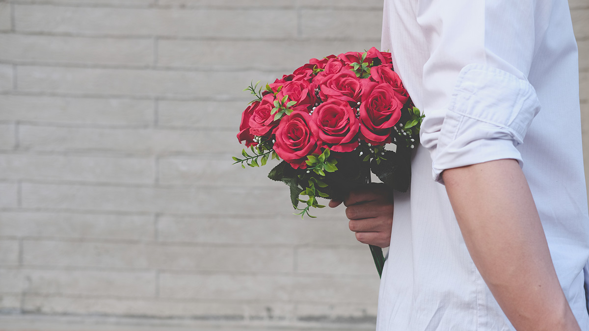 Врача-психиатр перевела полмиллиона рублей другу с сайта знакомств, спасая его от армии