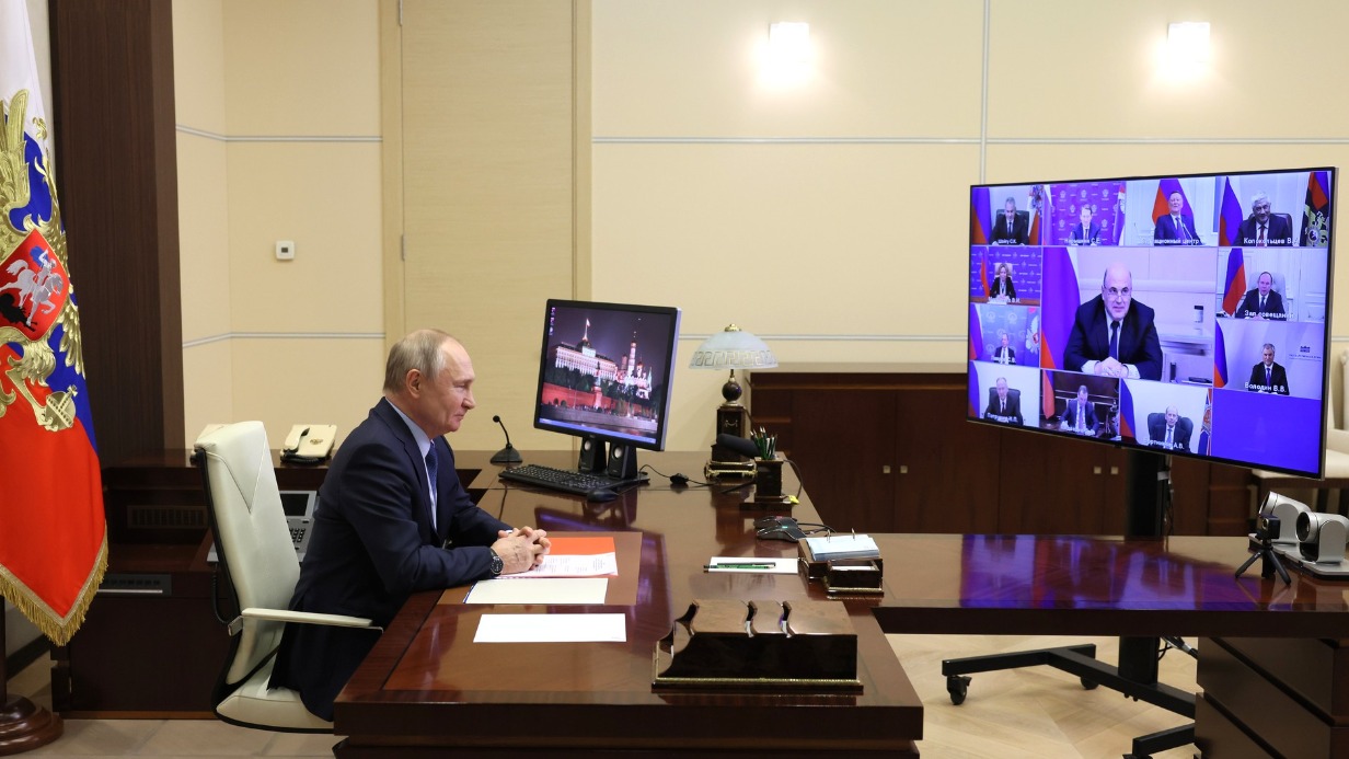 Путин обсудил с Совбезом итоги поездки Лаврова в Африку