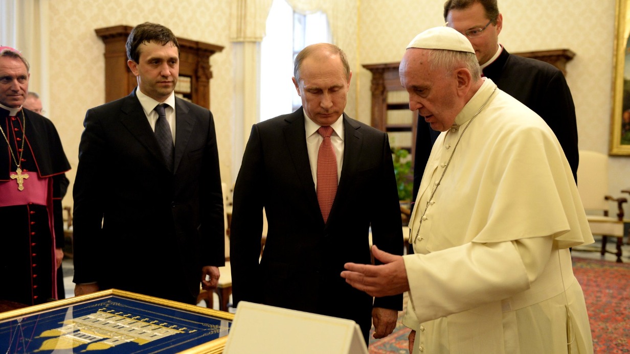 Севастьянов заявил, что Папа Римский хочет встретиться с Путиным