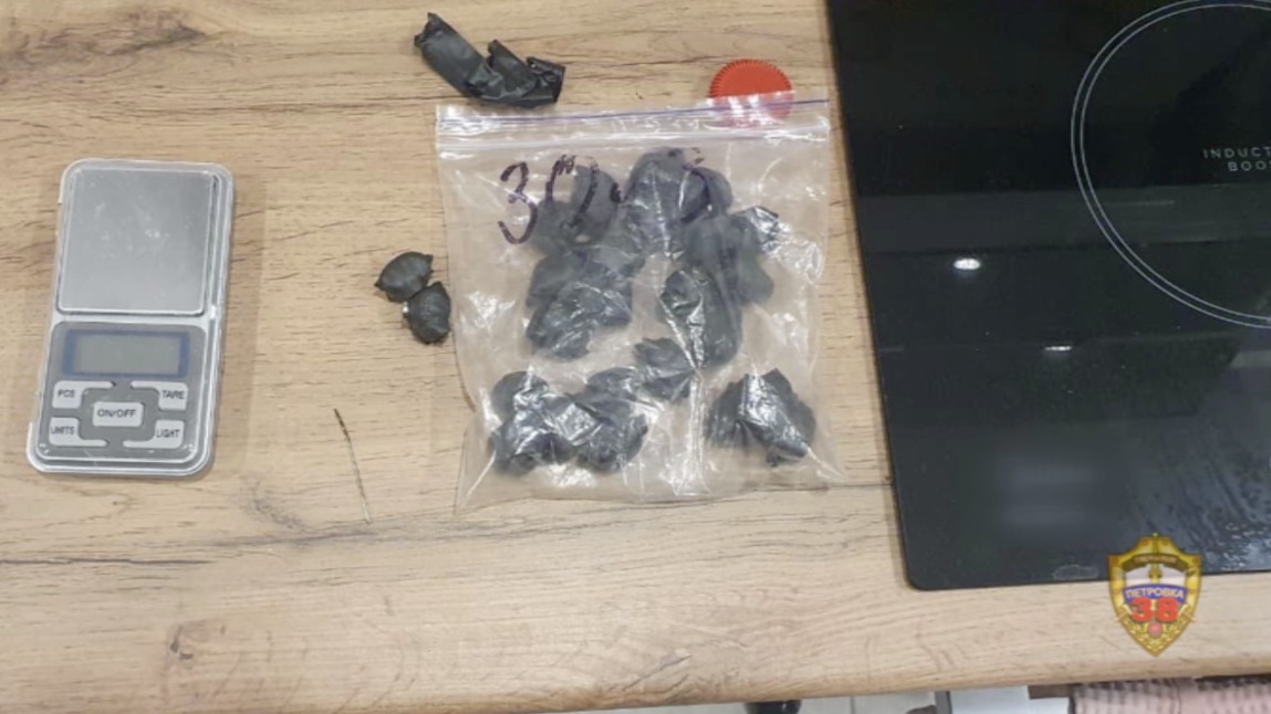 Полиция задержала закладчика с крупной партией наркотиков на северо-востоке Москвы