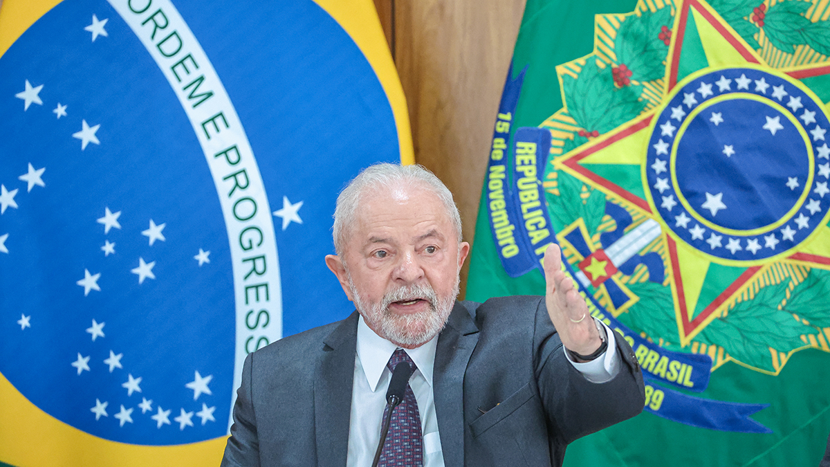 Президент Бразилии Лула да Силва порекомендовал Трампу меньше сидеть в интернете