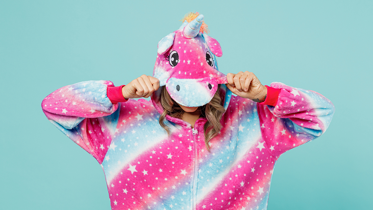  Пьяный мужчина избил школьницу в костюме ежа на севере Москвы