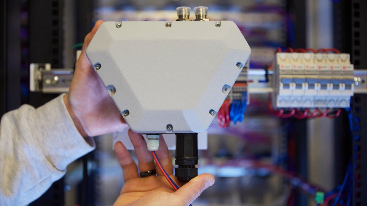 Овчинский: Мощности московского производителя позволят выпускать до 100 тысяч станций для промышленного интернета вещей в год