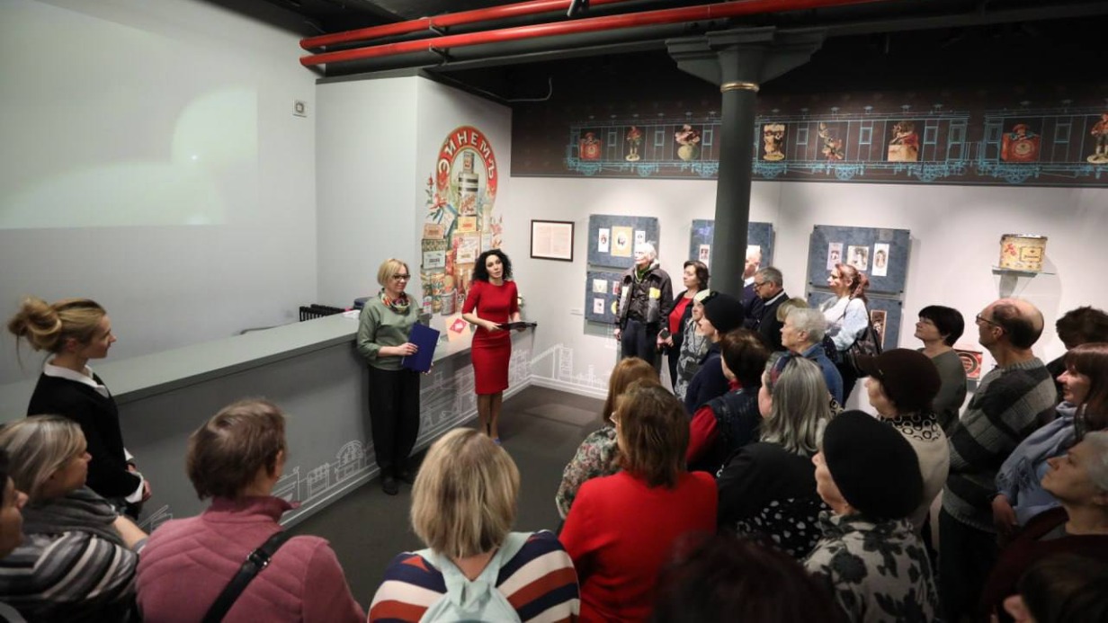 Пассажиры «Доброго автобуса» смогут бесплатно посещать экскурсии музея «Роза Эйнема»