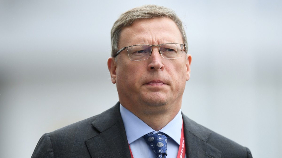 Губернатор Омской области Бурков отреагировал на оскорбления Брыльской