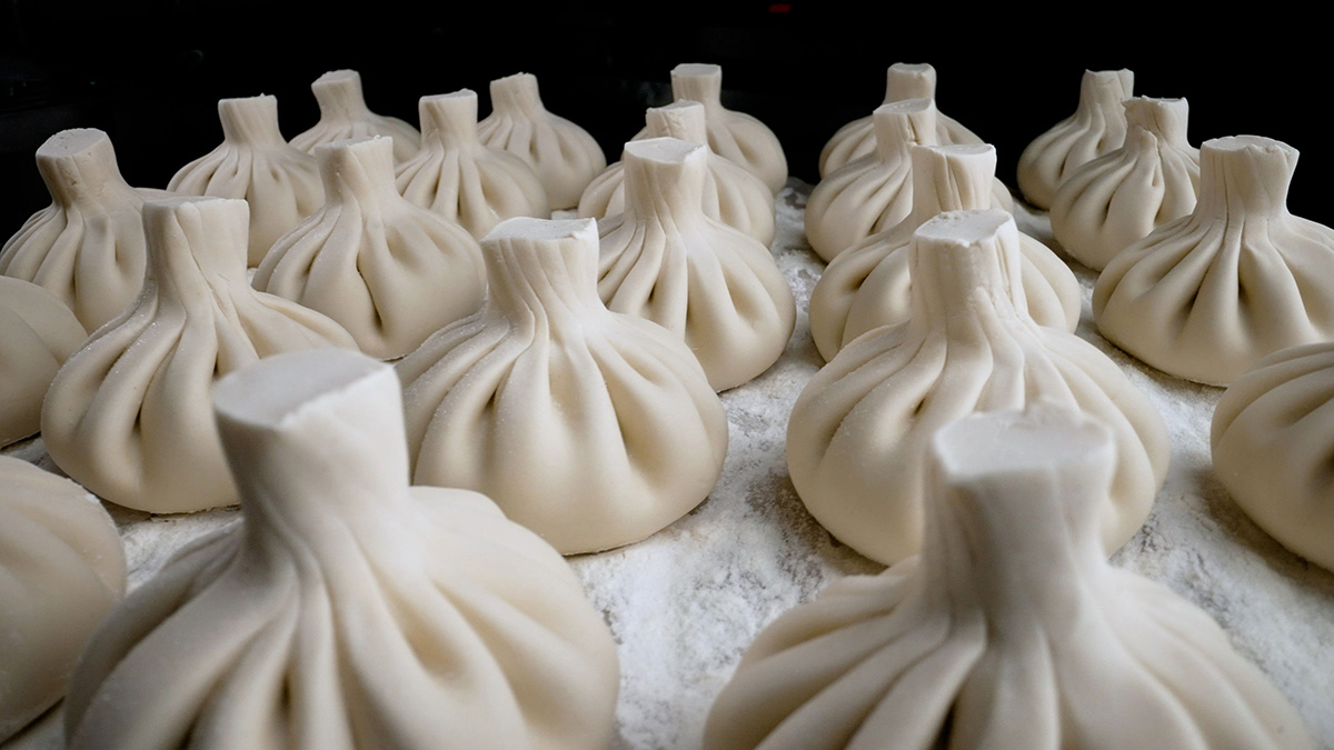 Ресторану в Оренбурге грозит штраф за изображение хинкали вместо куполов храма