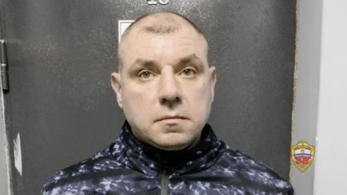 Охранник супермаркета жестоко избил посетителя в центре Москвы. Видео