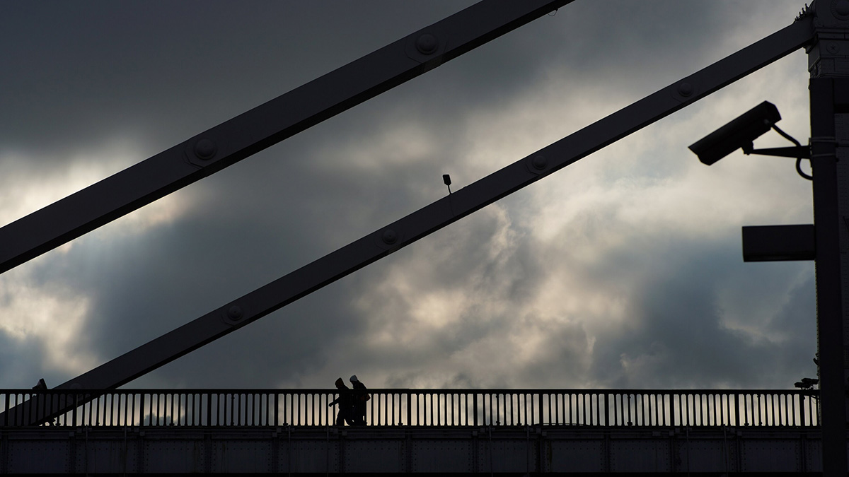 Москвичей предупредили об облачной погоде и гололедице 18 марта