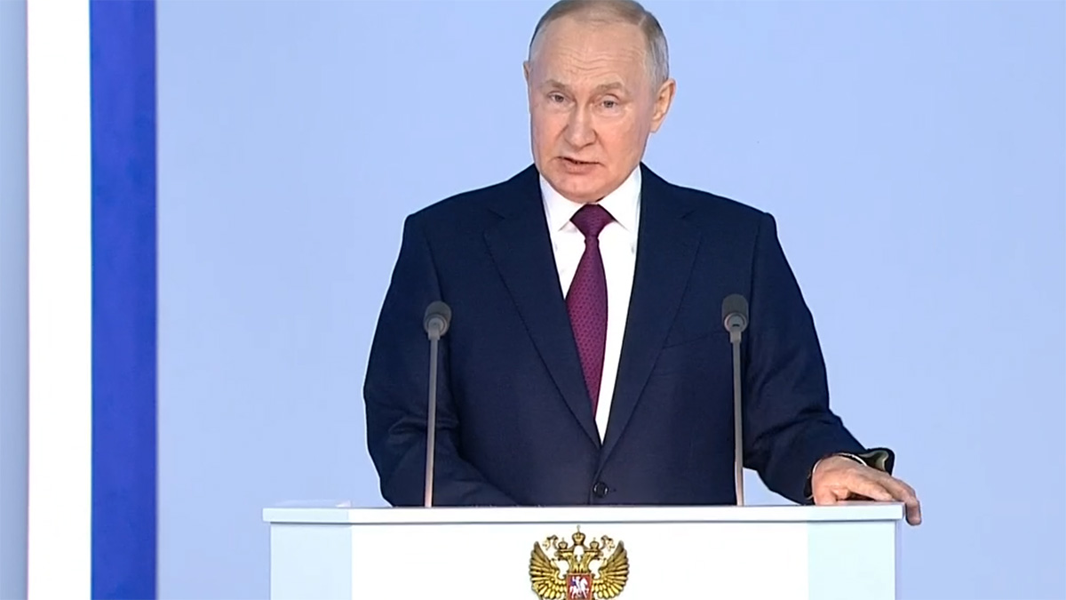 Путин осудил Запад за нормализацию однополых браков