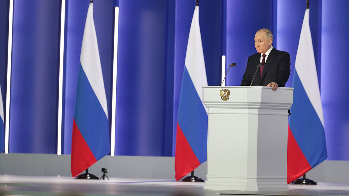 Путин: Россия будет отодвигать угрозу от границ при наращивании военных поставок Украине