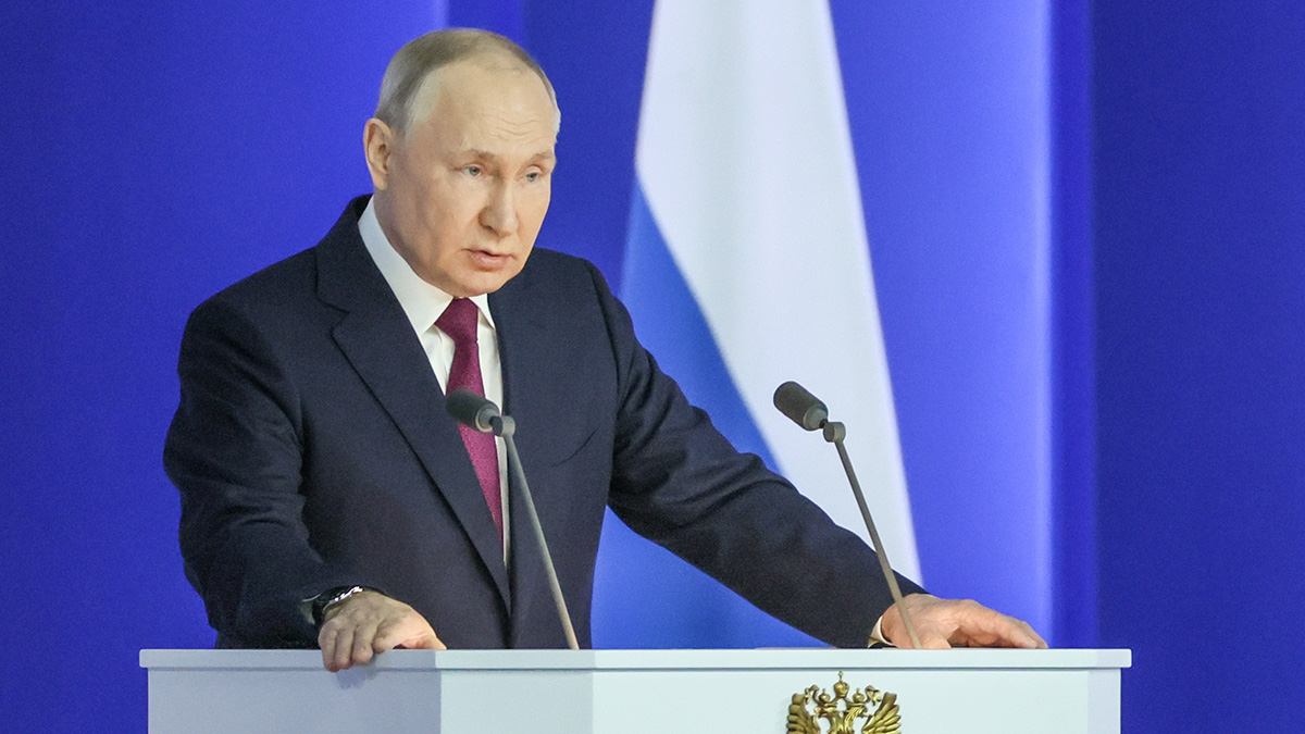 Путин поблагодарил российский народ за мужество и героизм