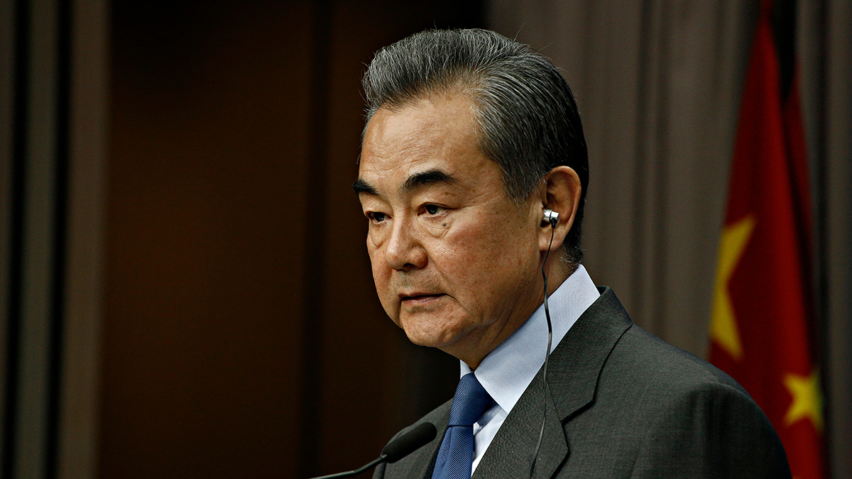 СМИ: Ван И прибыл в Москву