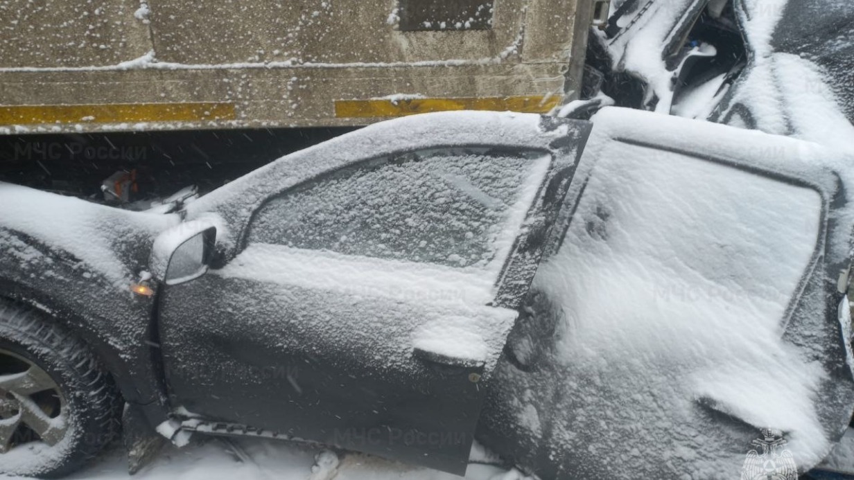 Движение по трассе М11 частично открыли в Новгородской области