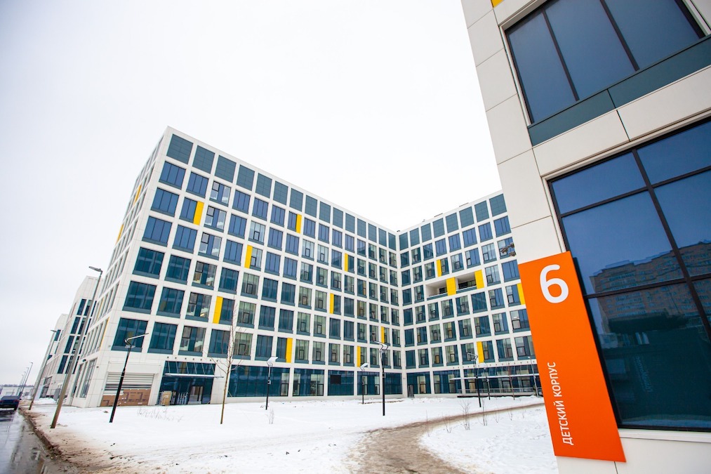 Рафик Загрутдинов: Детский и лучевой корпуса больницы в Коммунарке введут в эксплуатацию в этом году