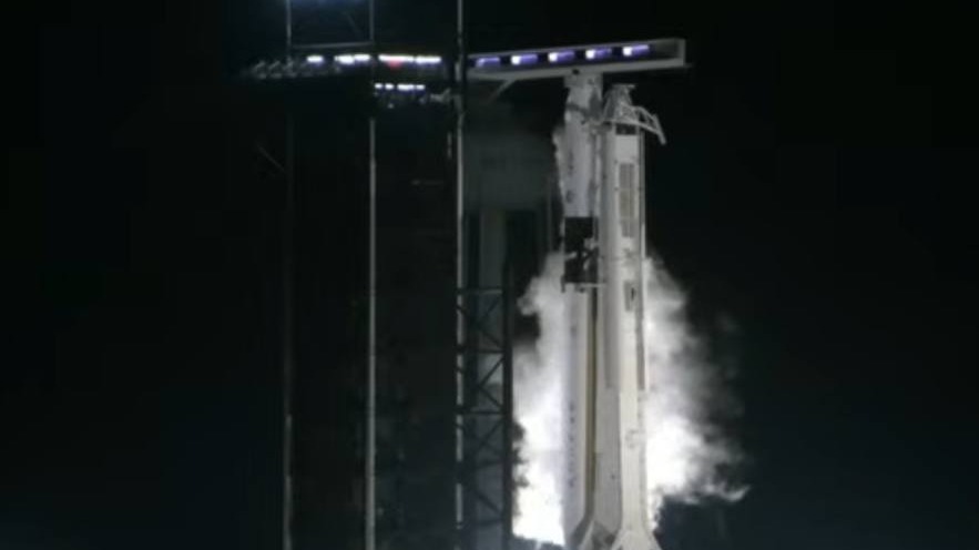 Ракета Falcon 9 стартовала с пилотируемым кораблем Crew Dragon