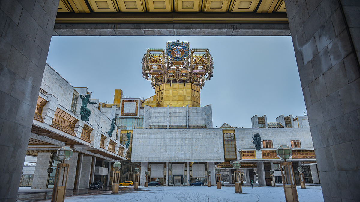 Академик РАН Мажуга назвал невозможной работу лауреатов Нобелевской премии по химии