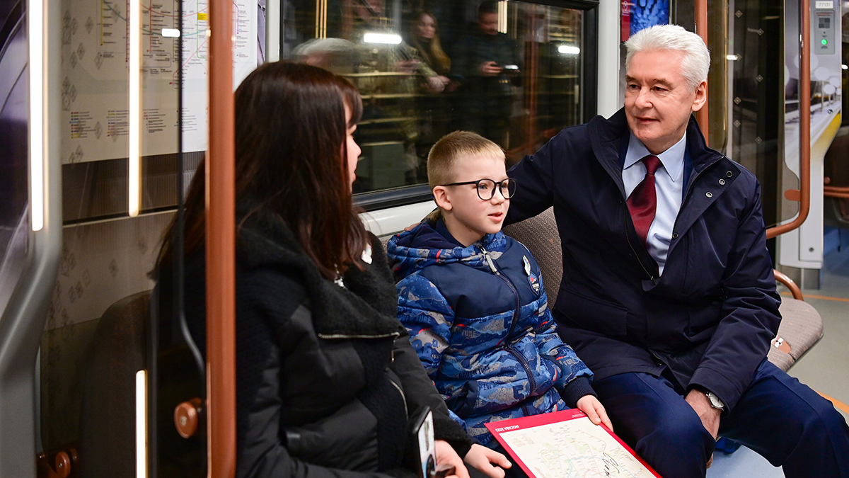 Сергей Собянин сообщил, что время ожидания поезда на станциях БКЛ сократилось почти в два раза