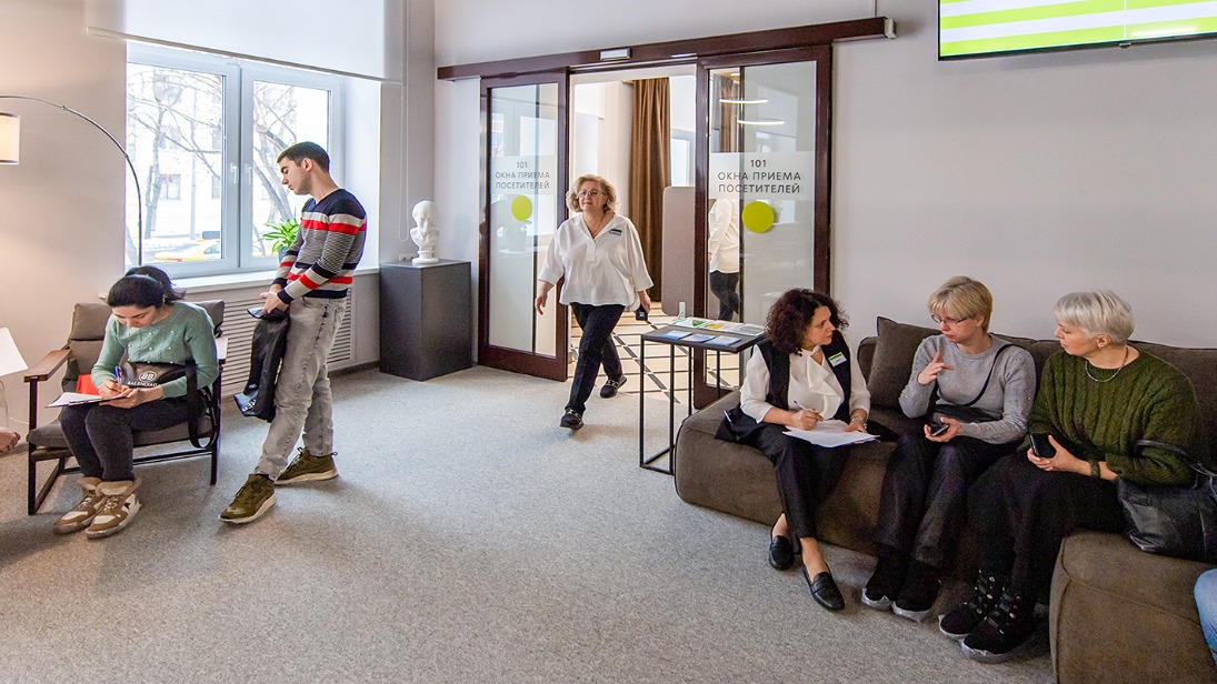 Для помогающих участникам специальной военной операции НКО в Москве проведут конкурс на гранты