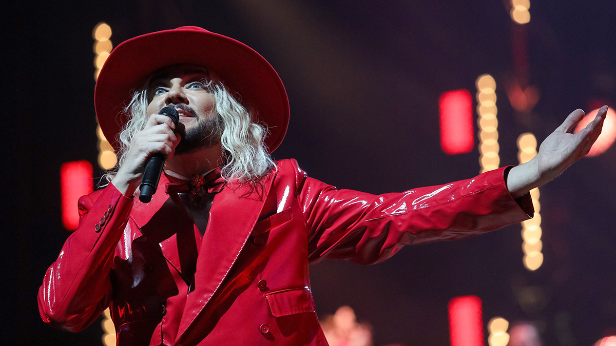 «Что у меня с рукой?»: Киркоров удивился новостям от Славы о плохом самочувствии