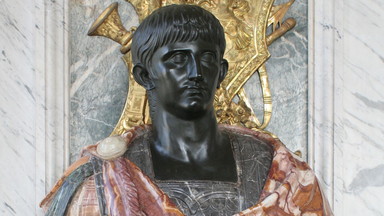 Статую сфинкса с лицом императора Клавдия обнаружили при раскопках в Египте