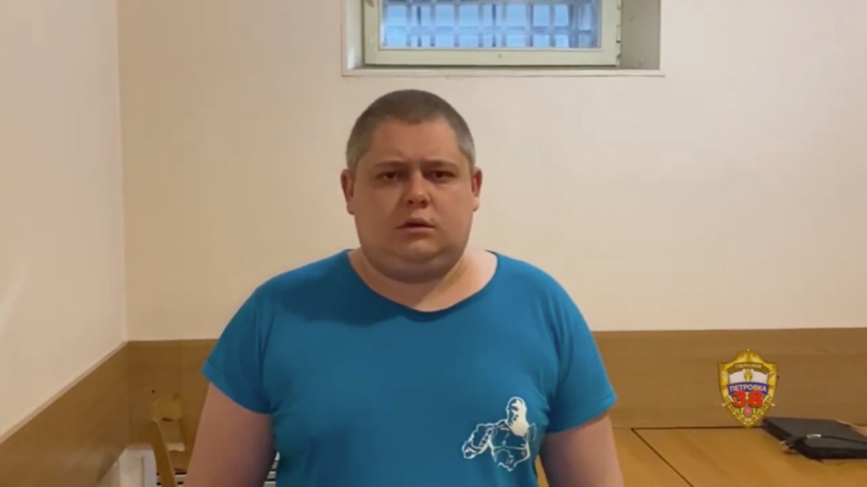 Пенсионерка из Москвы выбросила в окно 300 тысяч рублей, чтобы помочь задержать мошенника