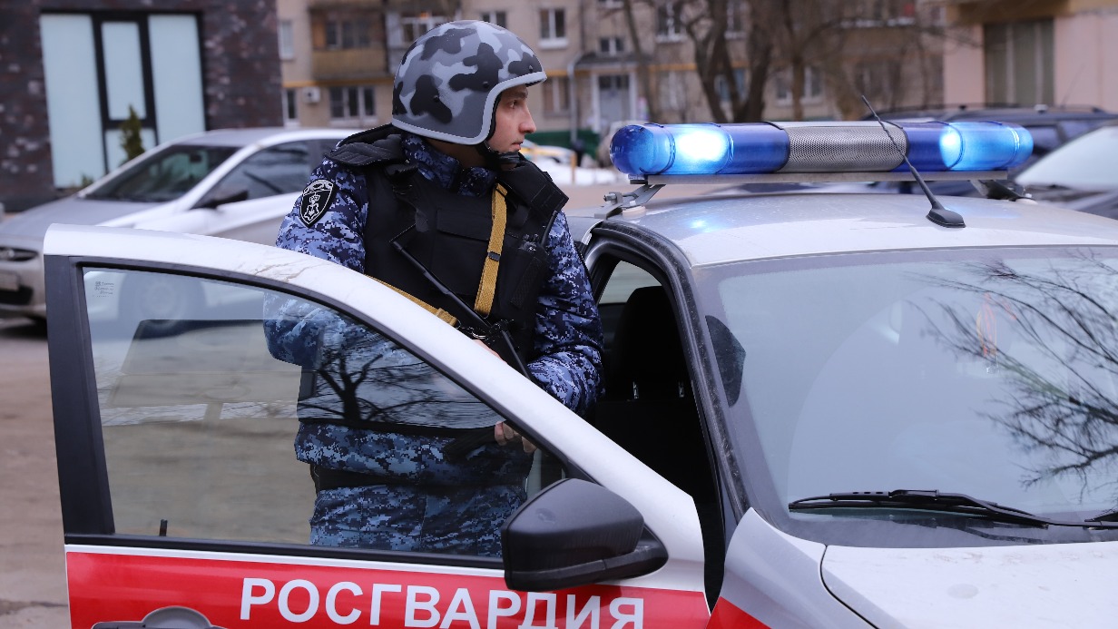 Мошенника, находившегося в федеральном розыске, задержали на юго-западе Москвы