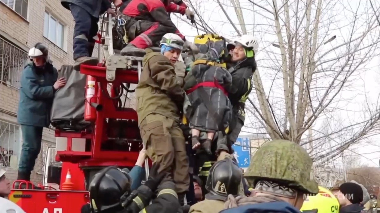 Спасательные работы на месте взрыва в жилом доме в Чите завершены