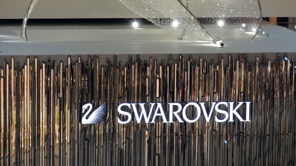Swarovski полностью прекратит свою деятельность в России