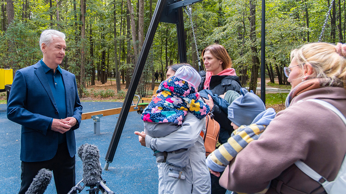 Собянин утвердил проект строительства велопешеходного моста в парке «Яуза»