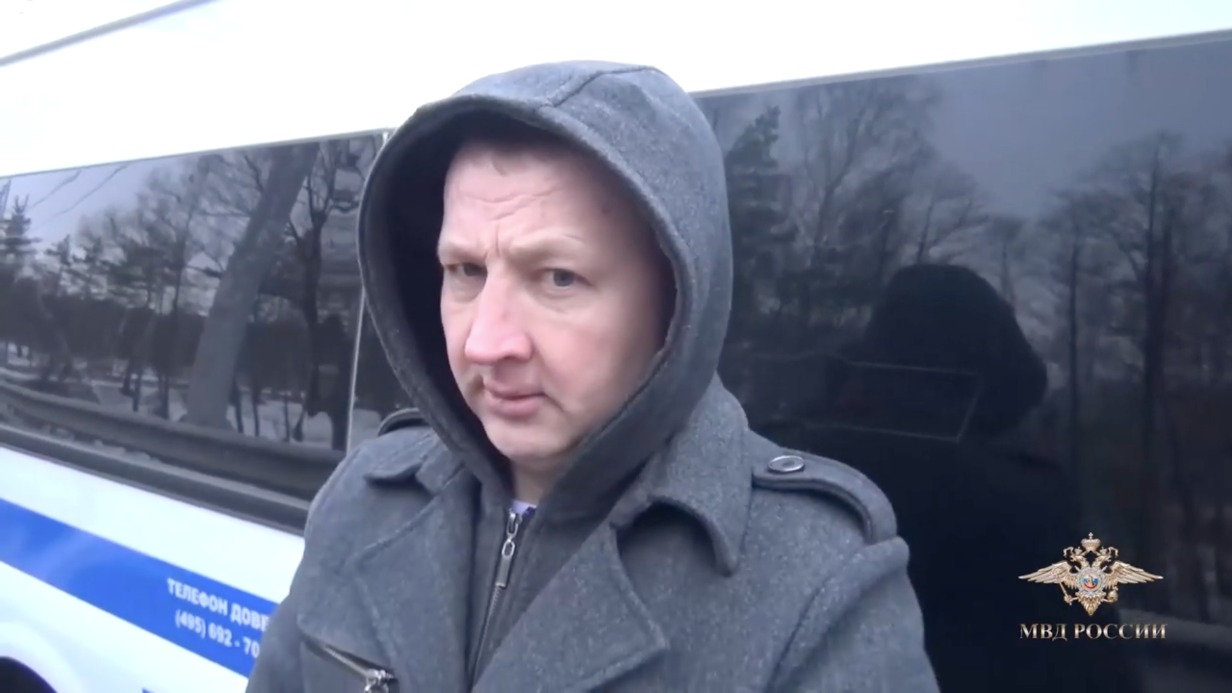 Мужчину с крупной партией синтетических наркотиков задержали в Подмосковье