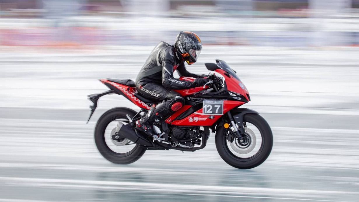 Команда Мотошколы Мосгортранса установила новые рекорды скорости на фестивале «Байкальская миля»